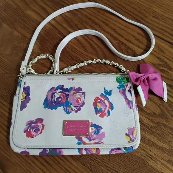 BETSEY JOHNSON Floral Crossbody Bag with Pink Bow - Picture 1 of 5